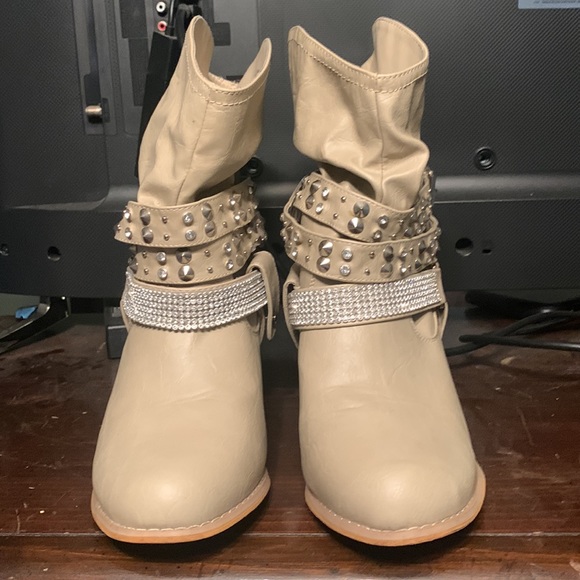 Ankle slouch boots. - Picture 4 of 5